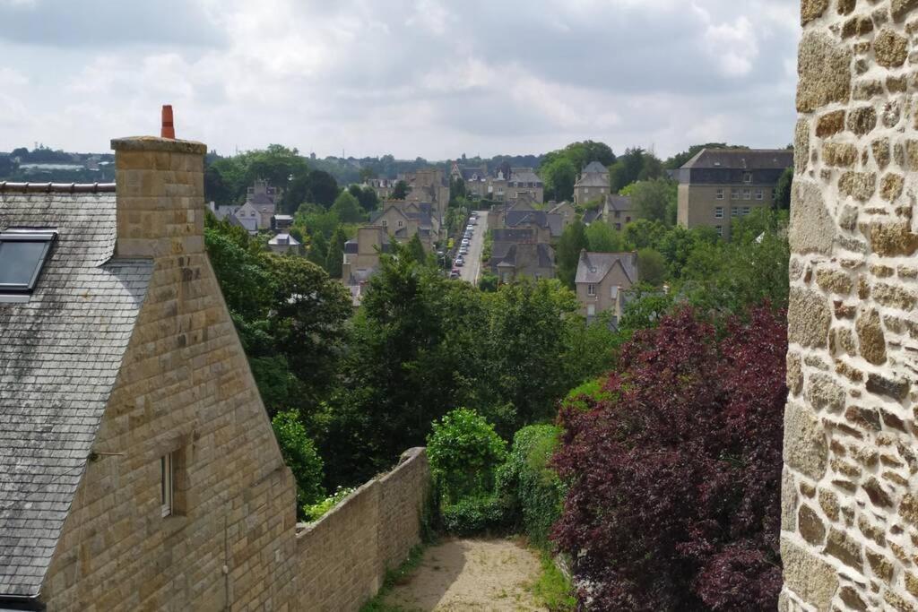 Dinan Chateau - Parking Inclus ภายนอก รูปภาพ