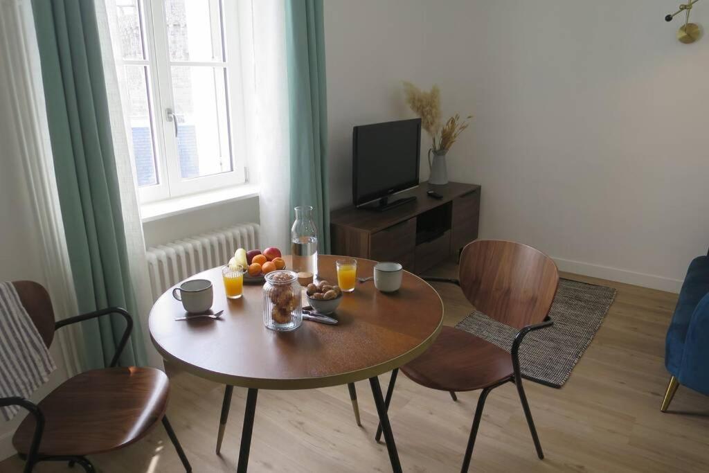 Dinan Chateau - Parking Inclus ภายนอก รูปภาพ